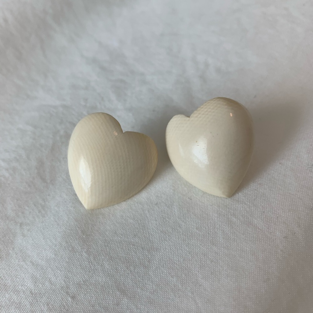 Vintage Faux Ivory❣️Earrings